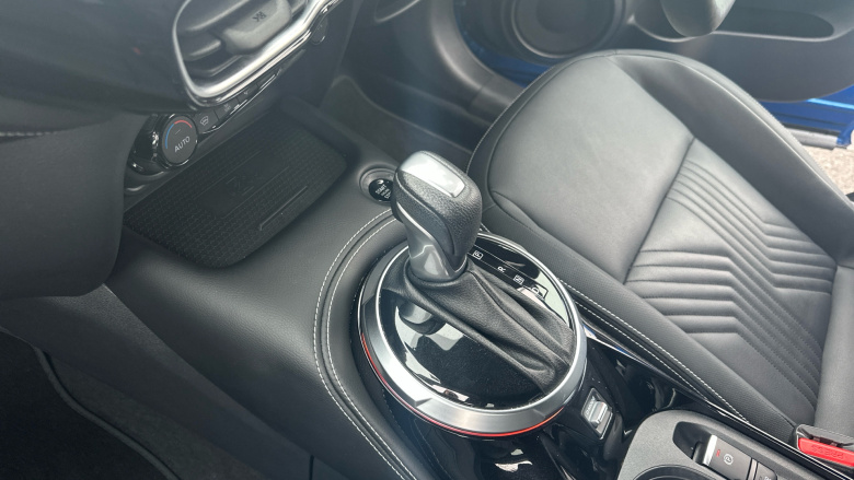 Nissan Juke 1.0 DiG-T Tekna 5dr DCT Petrol Hatchback